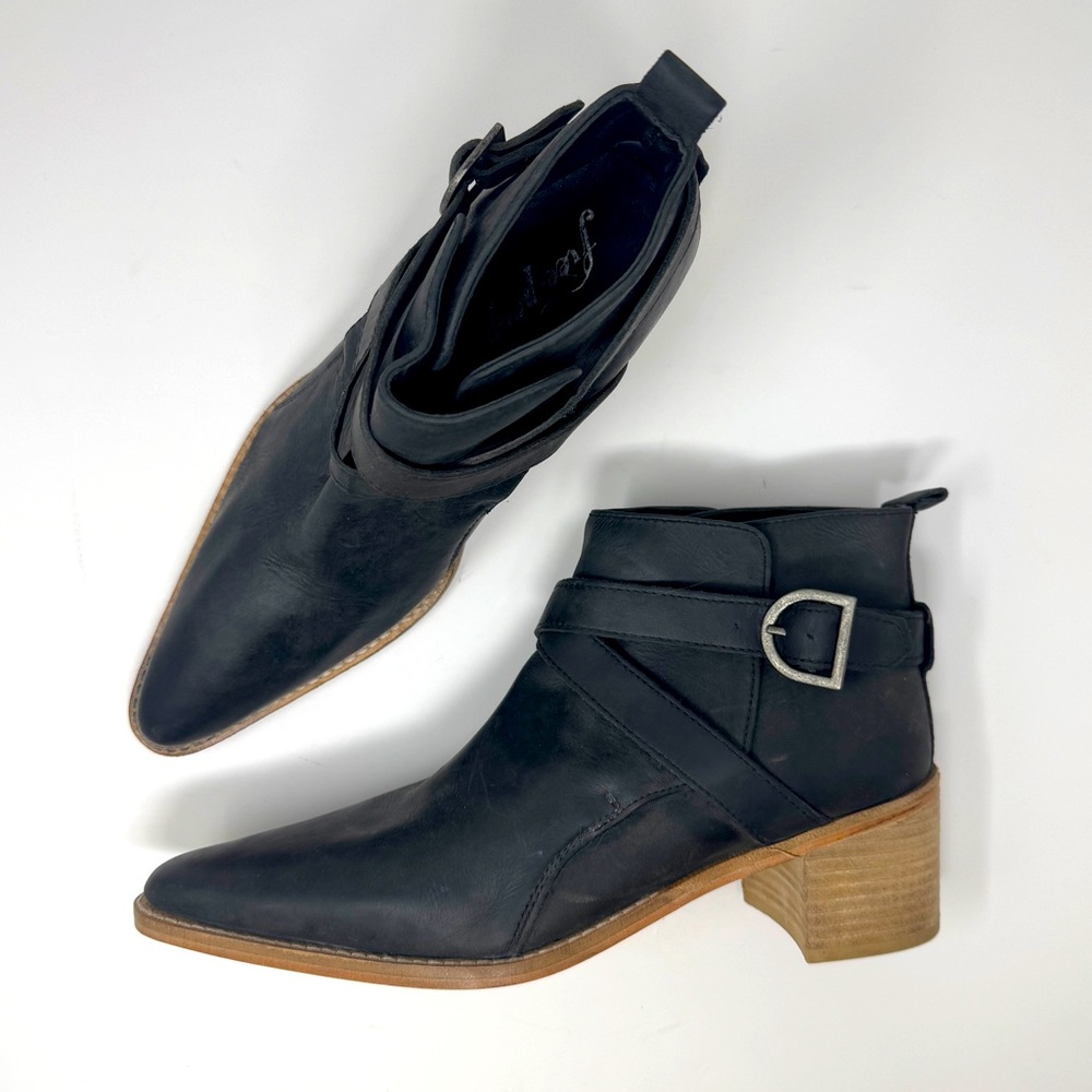 Free People Back Loop Black Leather Ankle Boots EU 39 US 8.5